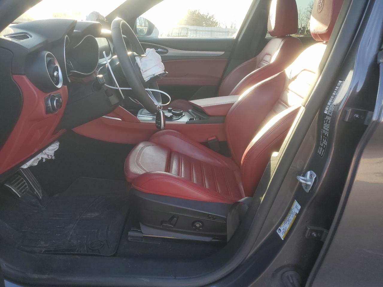 2019 Alfa Romeo Stelvio - Image 7