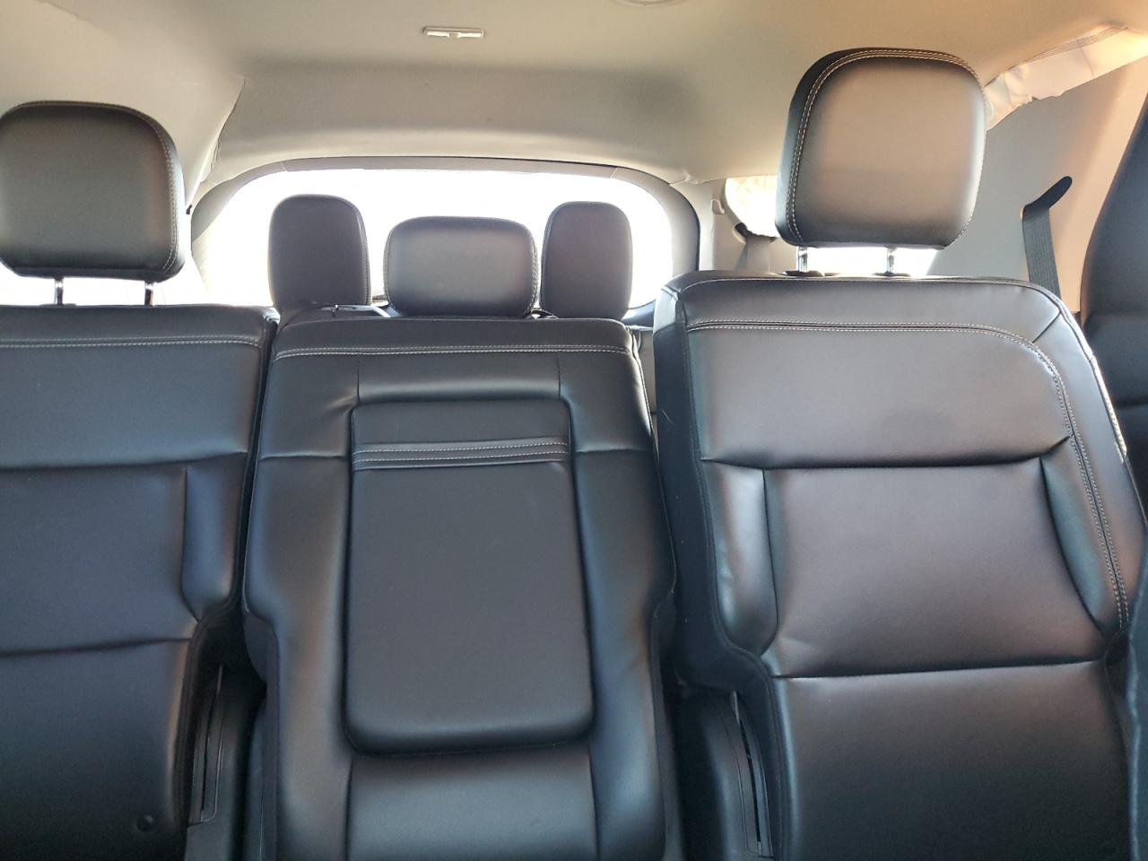 2023 Ford Explorer - Image 10