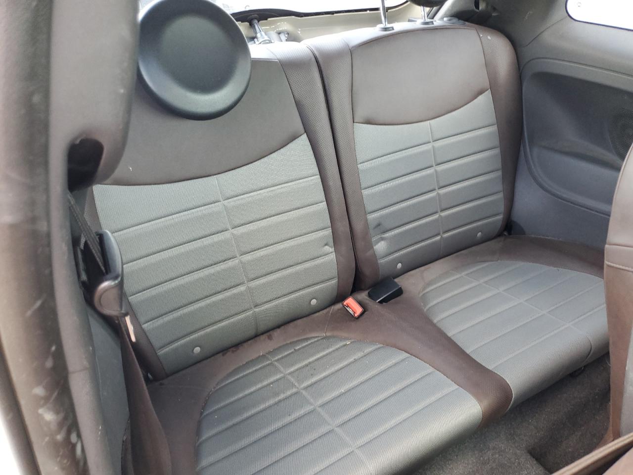 2012 Fiat 500 - Image 10