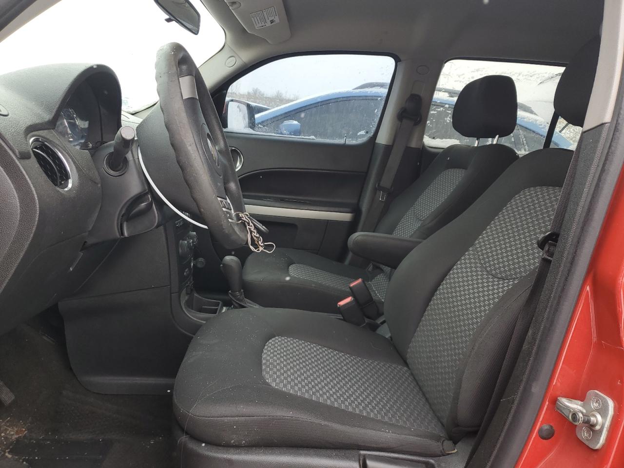 2011 Chevrolet HHR - Image 7