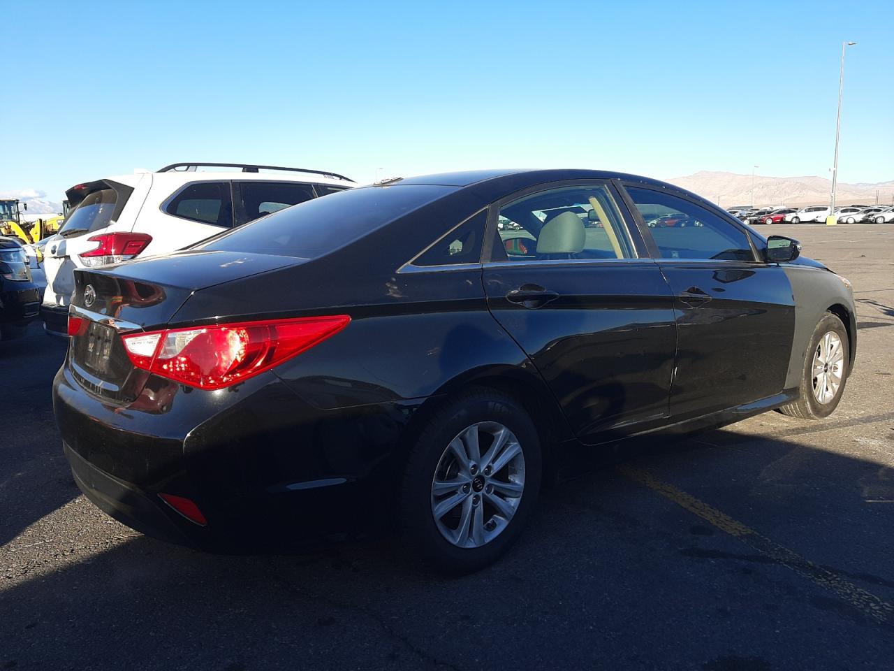 2014 Hyundai Sonata - Image 3