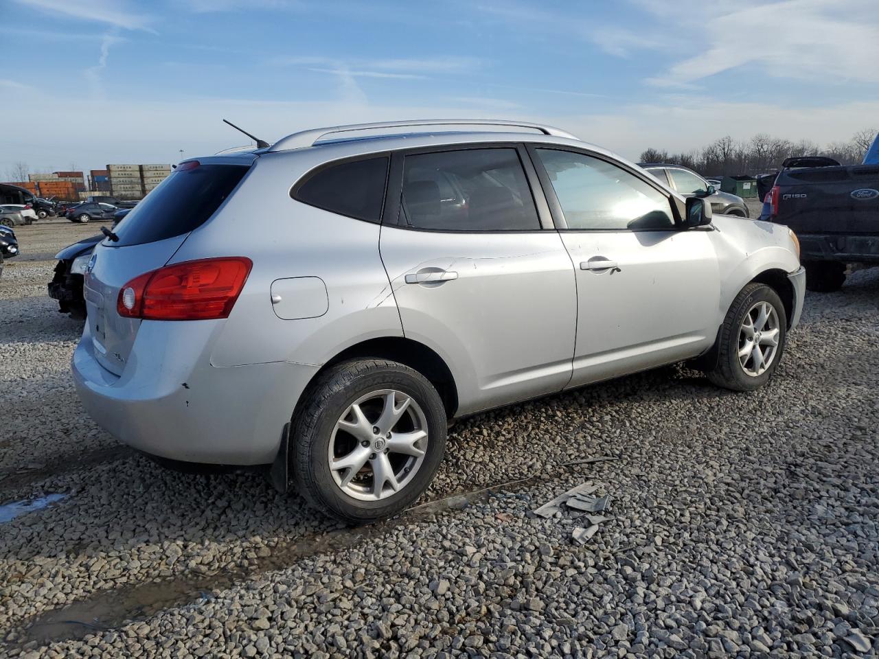 2008 Nissan Rogue - Image 3