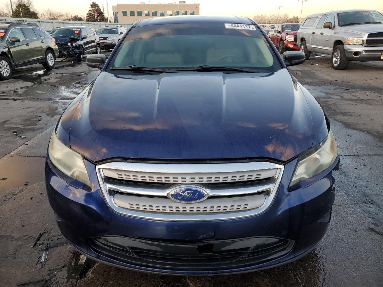 2011 Ford Taurus - Image 5