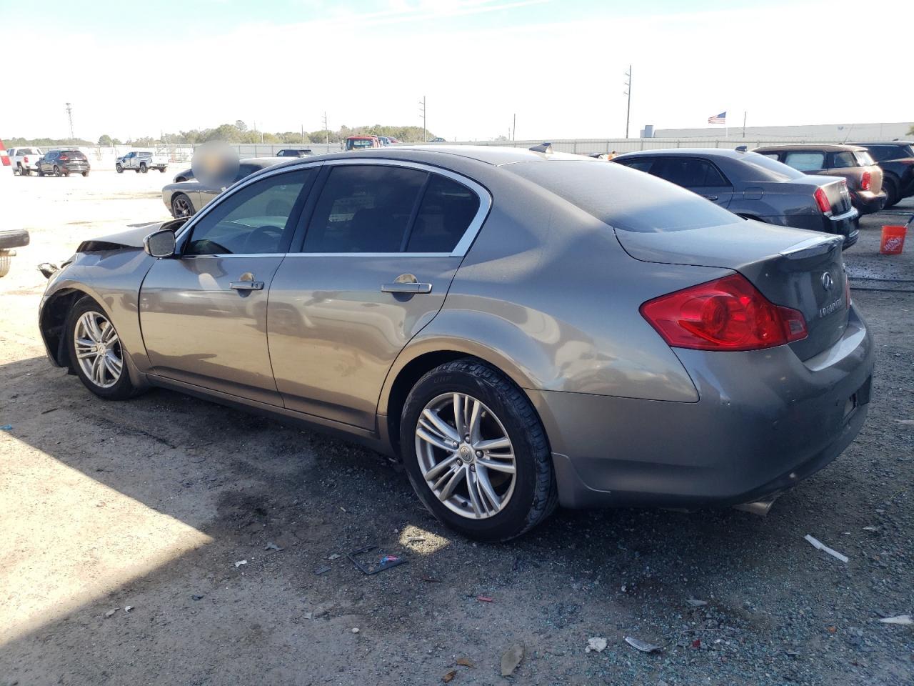 2011 Infiniti G - Image 2