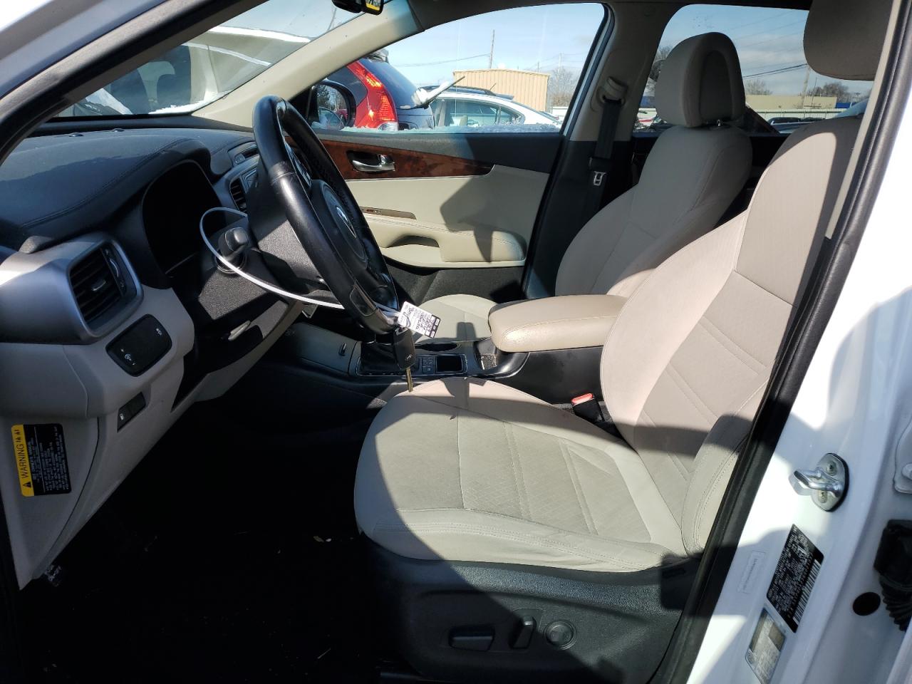 2016 Kia Sorento - Image 7