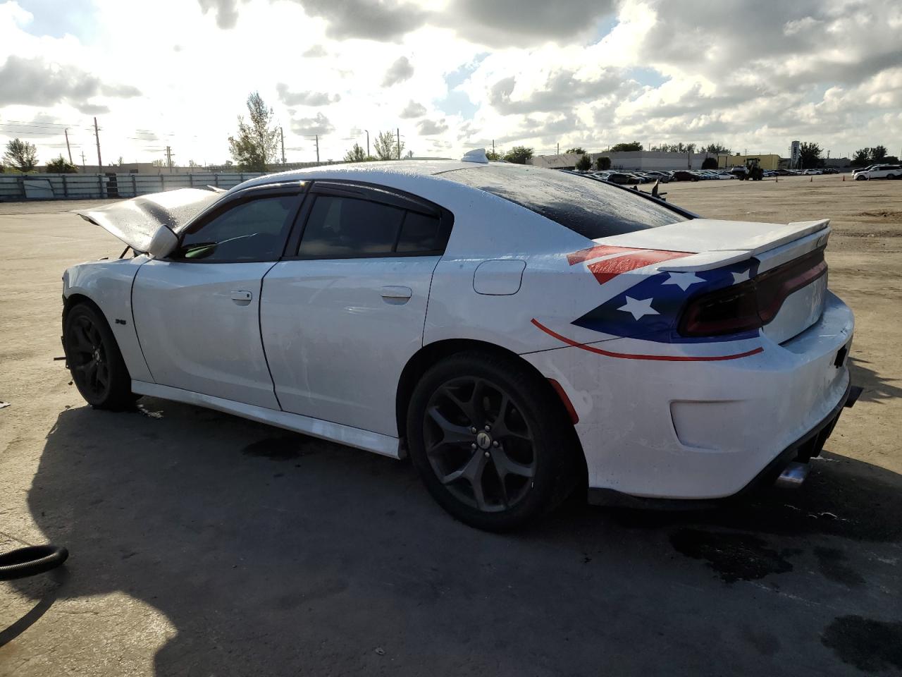2017 Dodge Charger - Image 2