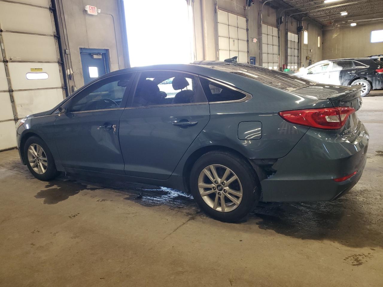 2016 Hyundai Sonata - Image 2