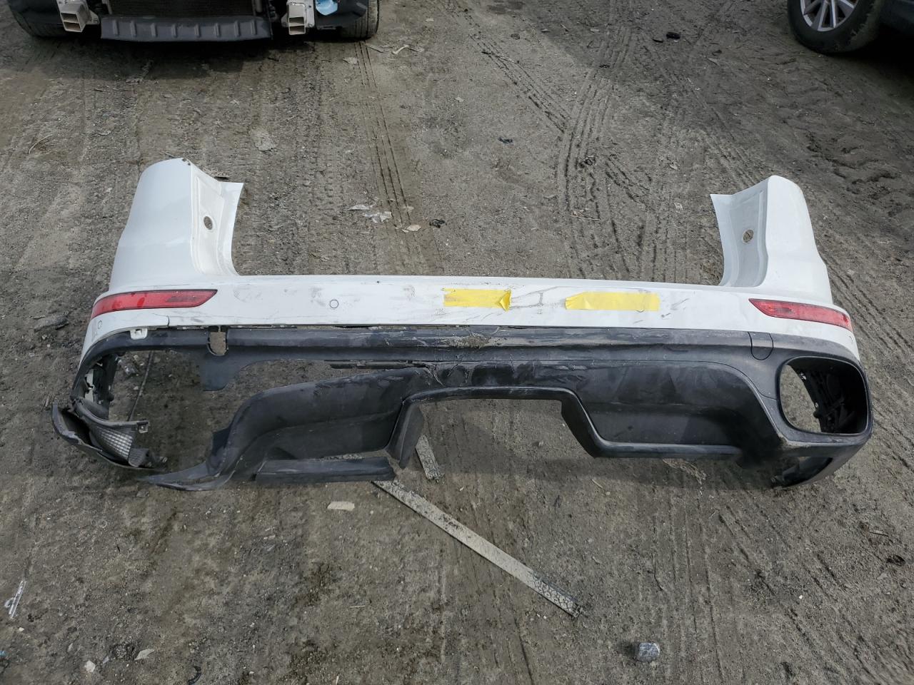 2017 Porsche Cayenne - Image 13