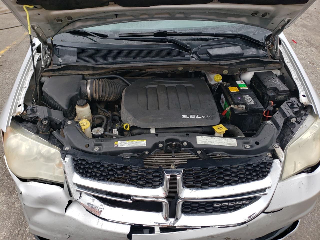 2011 Dodge Caravan - Image 12