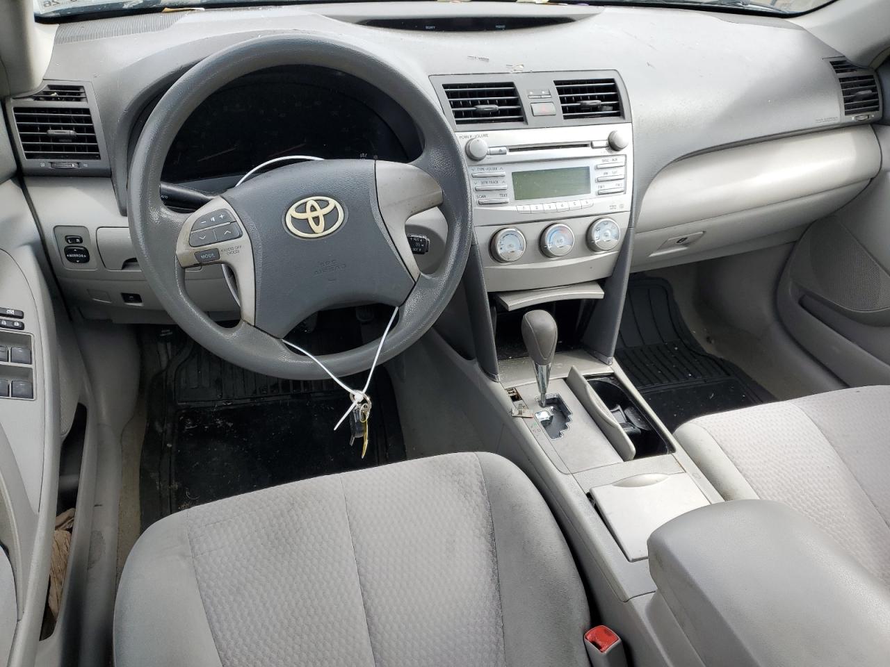 2011 Toyota Camry - Image 8