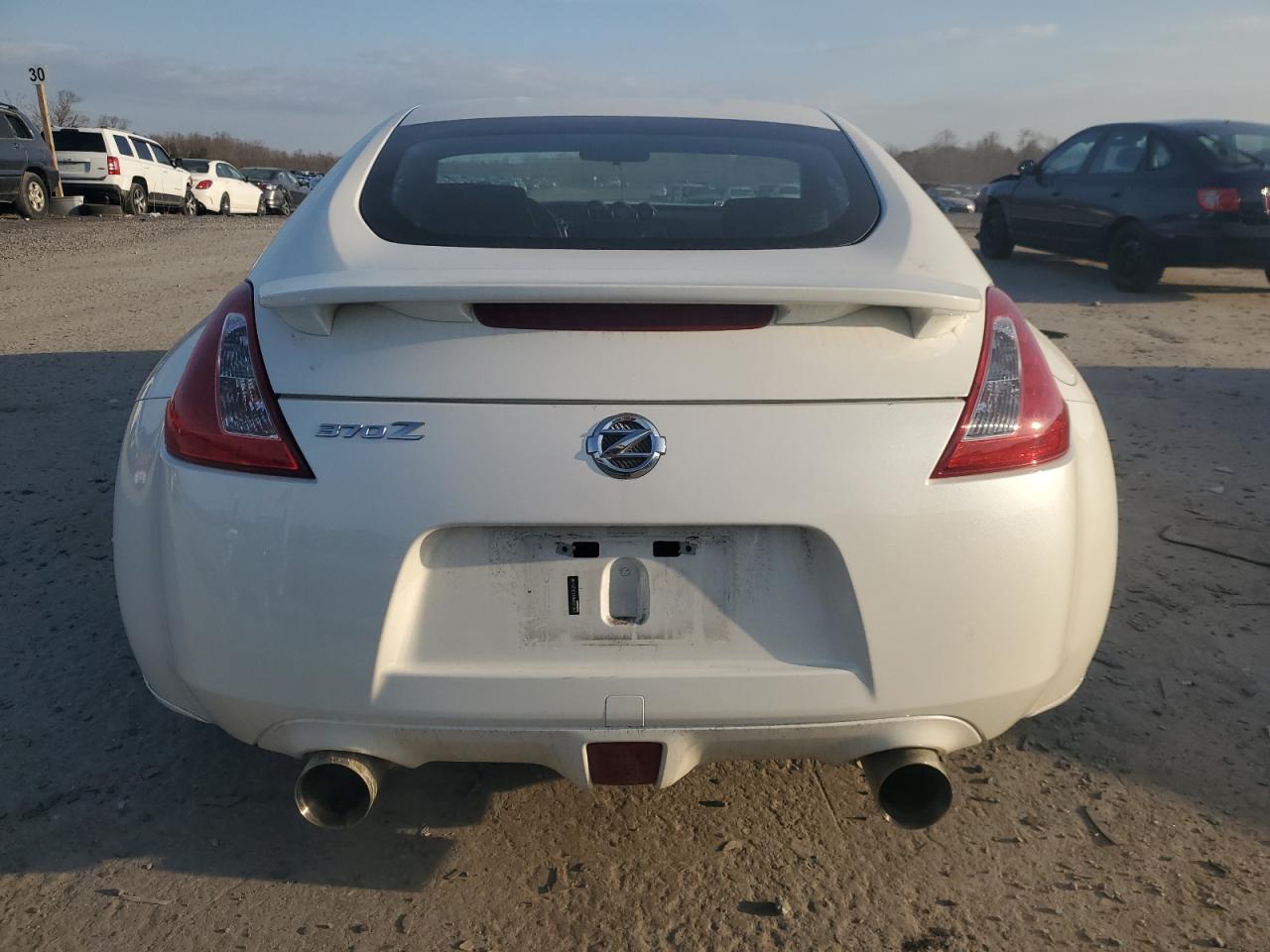 2016 Nissan 370Z - Image 6