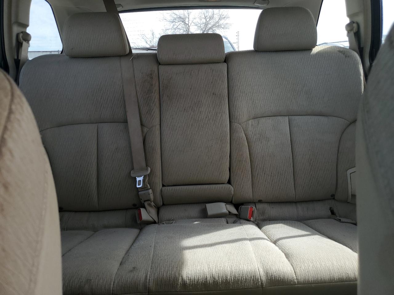 2011 Subaru Outback - Image 10
