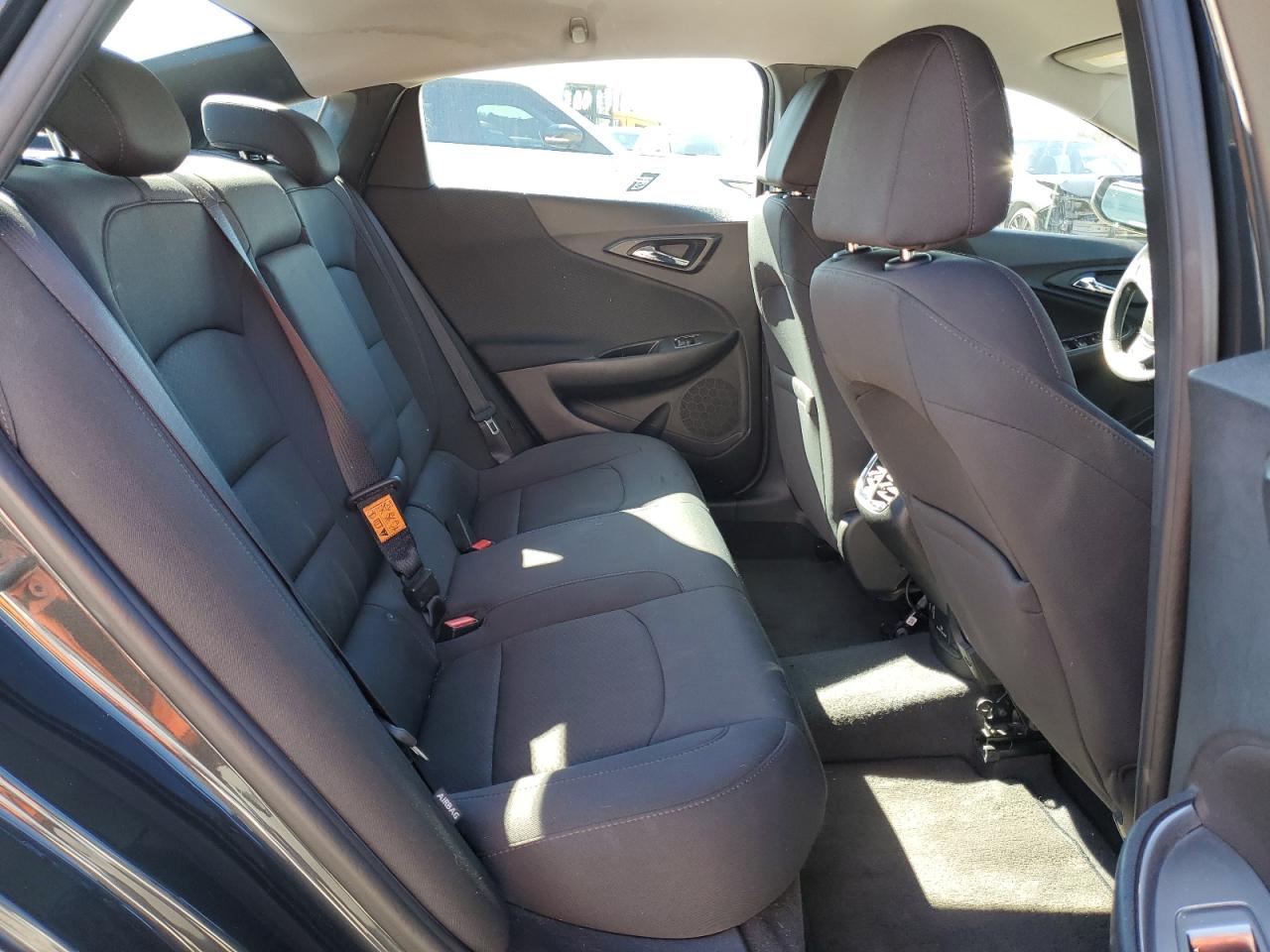 2016 Chevrolet Malibu - Image 10