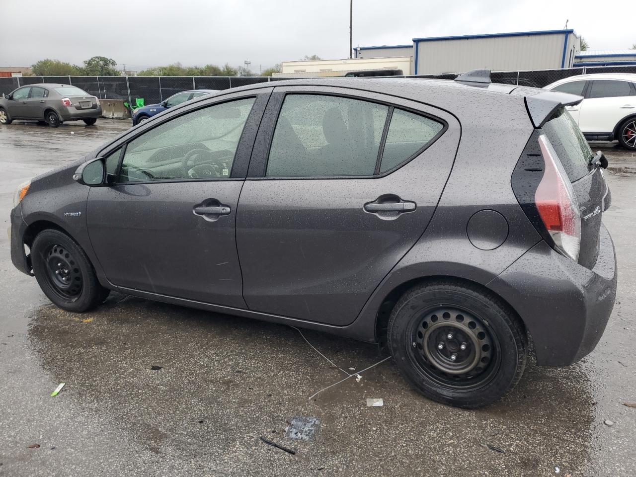 2015 Toyota Prius - Image 2