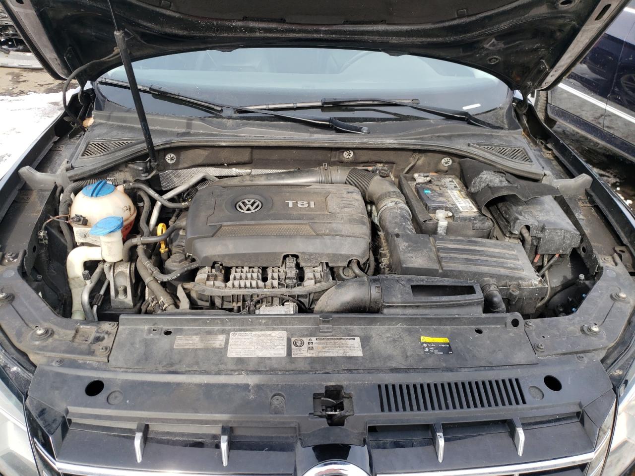 2015 Volkswagen Passat - Image 11