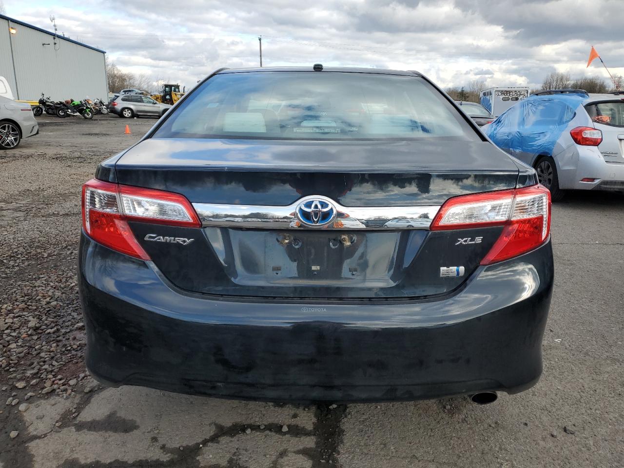 2014 Toyota Camry - Image 6