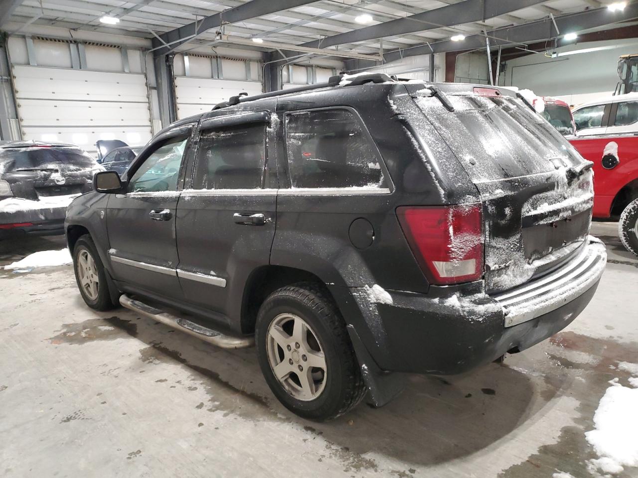 2005 Jeep Grand Cherokee - Image 2