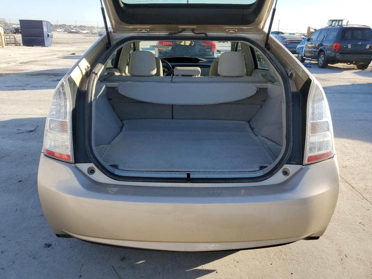 2011 Toyota Prius - Image 6
