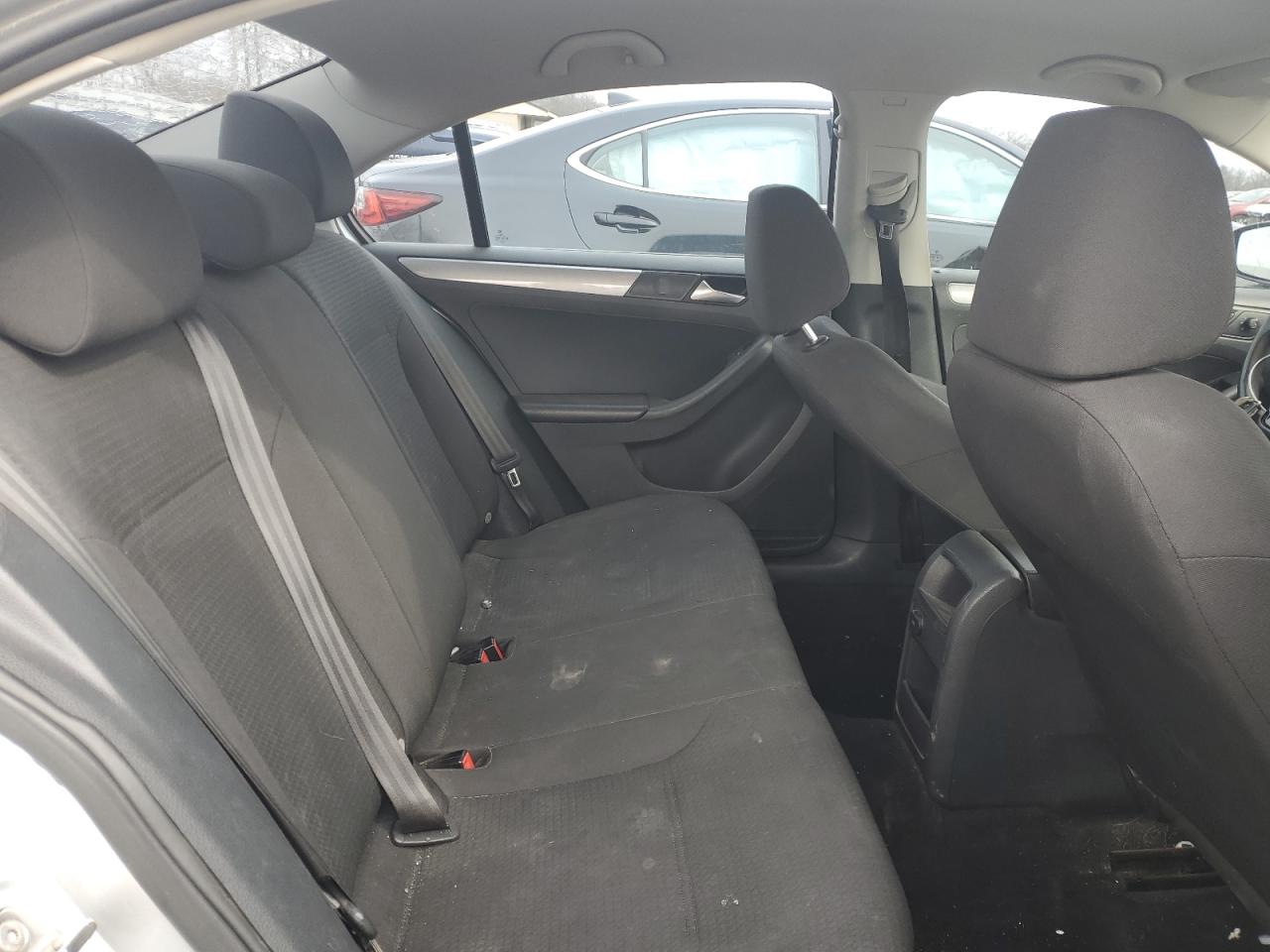 2016 Volkswagen Jetta - Image 10