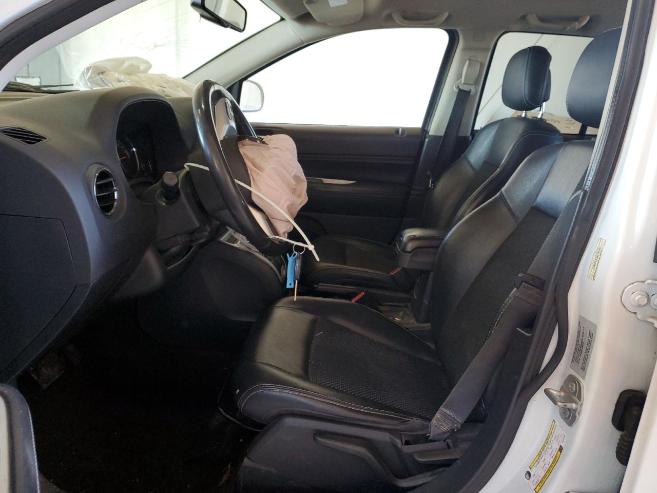 2016 Jeep Compass - Image 7
