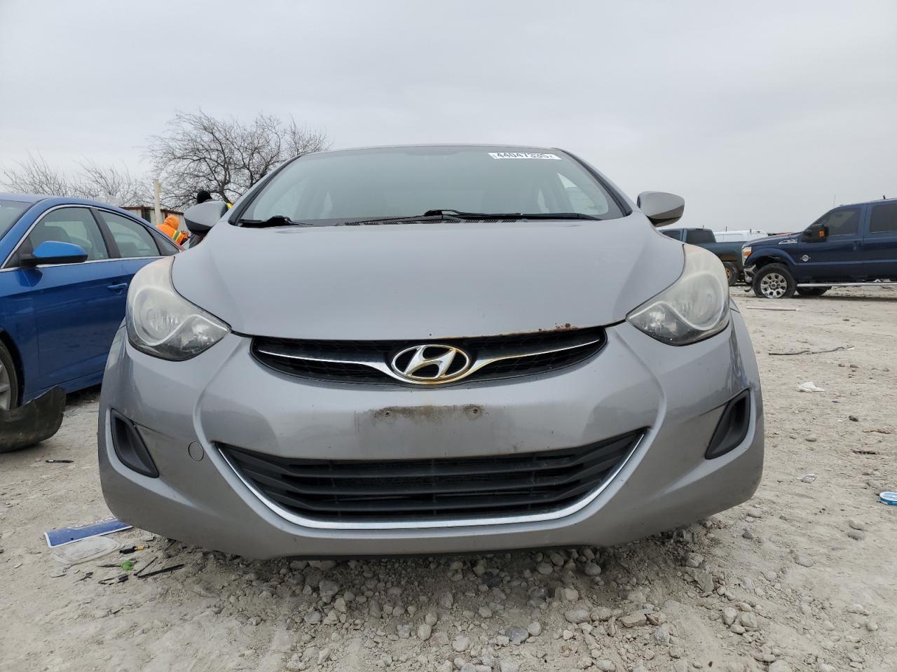 2012 Hyundai Elantra - Image 5