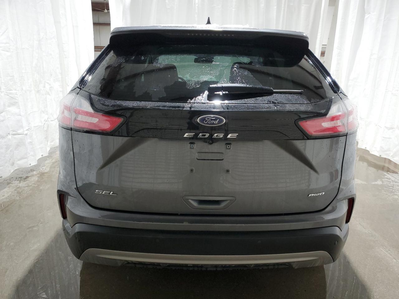 2023 Ford Edge - Image 6