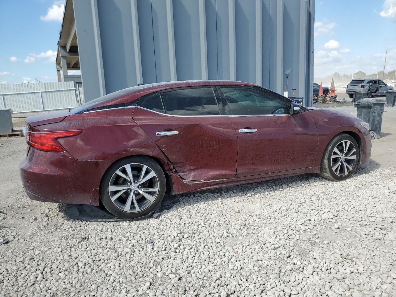 2017 Nissan Maxima - Image 3