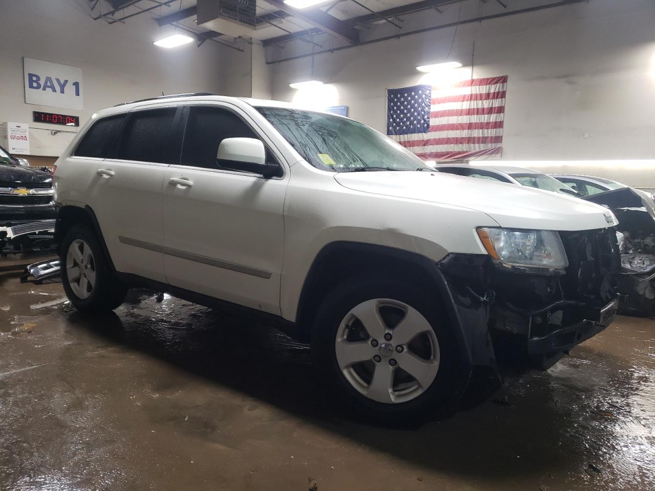 2012 Jeep Grand Cherokee - Image 4