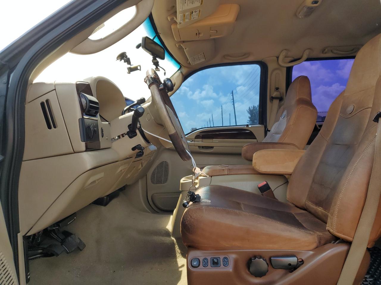 2007 Ford F250 - Image 7