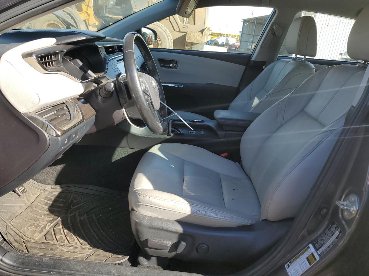 2016 Toyota Avalon - Image 7