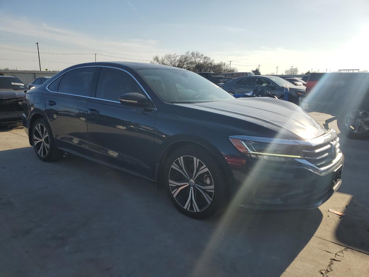 2020 Volkswagen Passat - Image 4