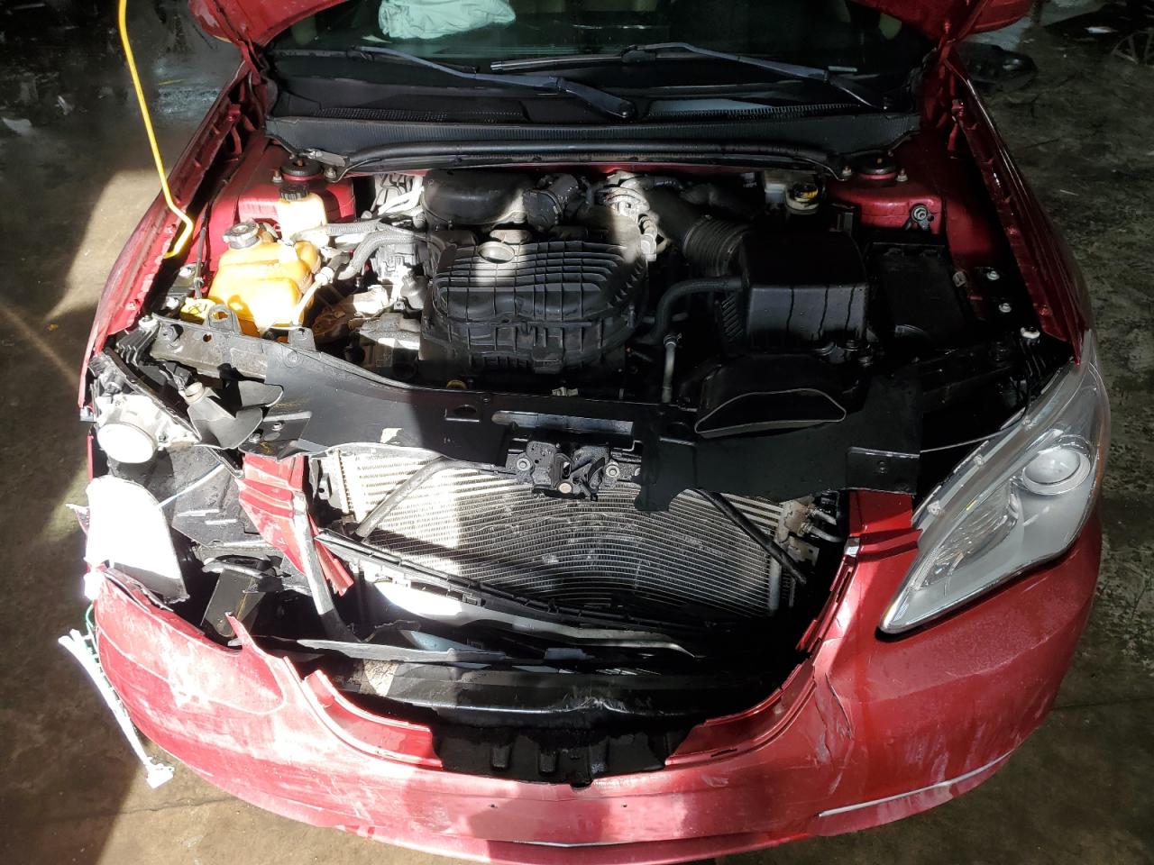 2014 Chrysler 200 - Image 11