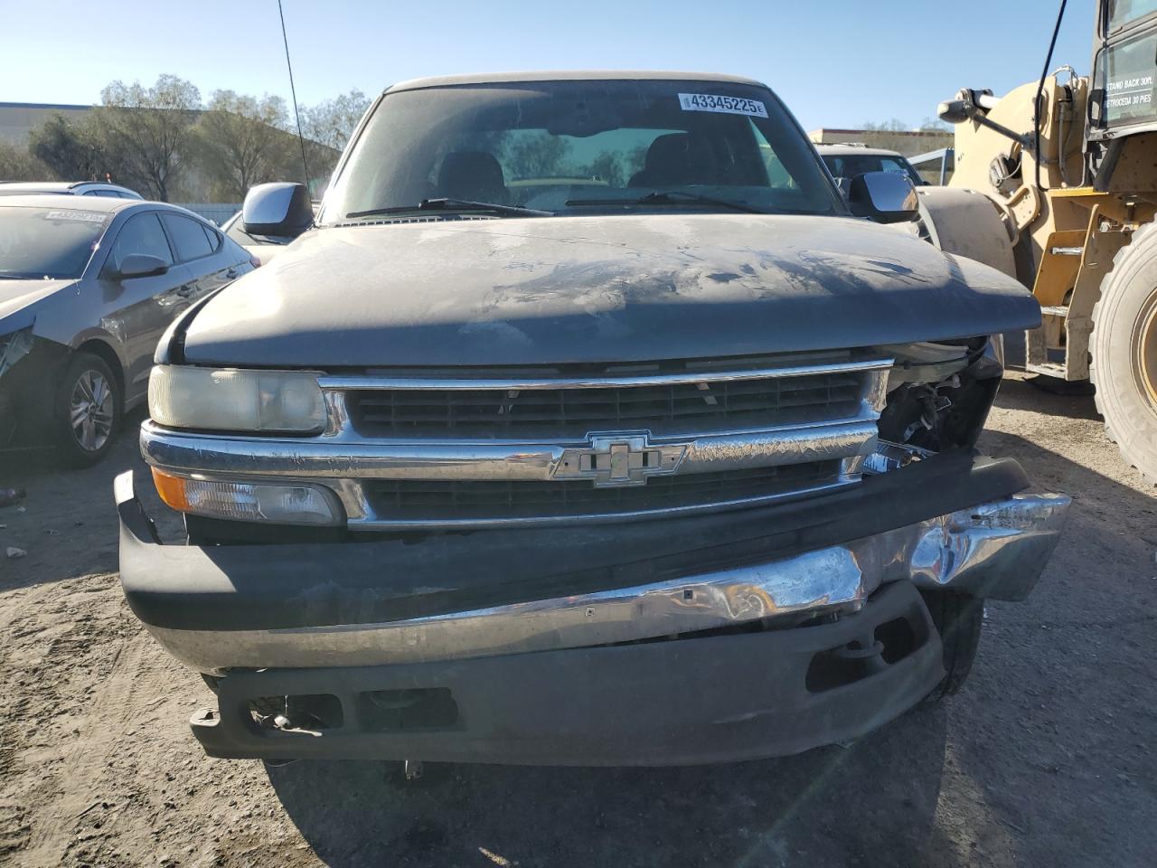 2002 Chevrolet Silverado - Image 5