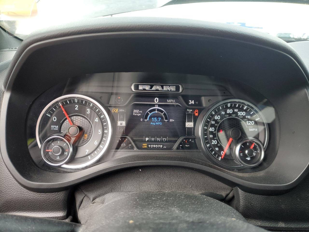 2021 RAM 1500 - Image 9