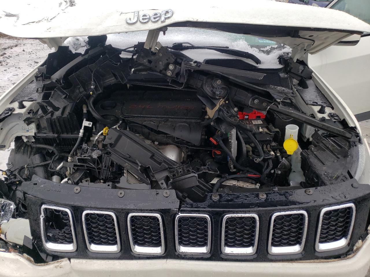 2019 Jeep Compass - Image 12
