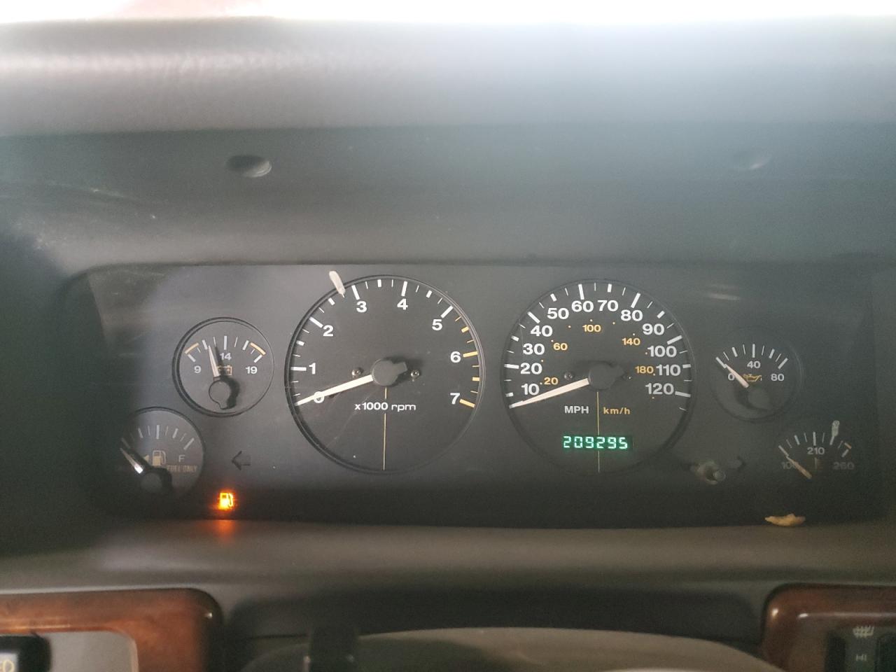 1998 Jeep Grand Cherokee - Image 9