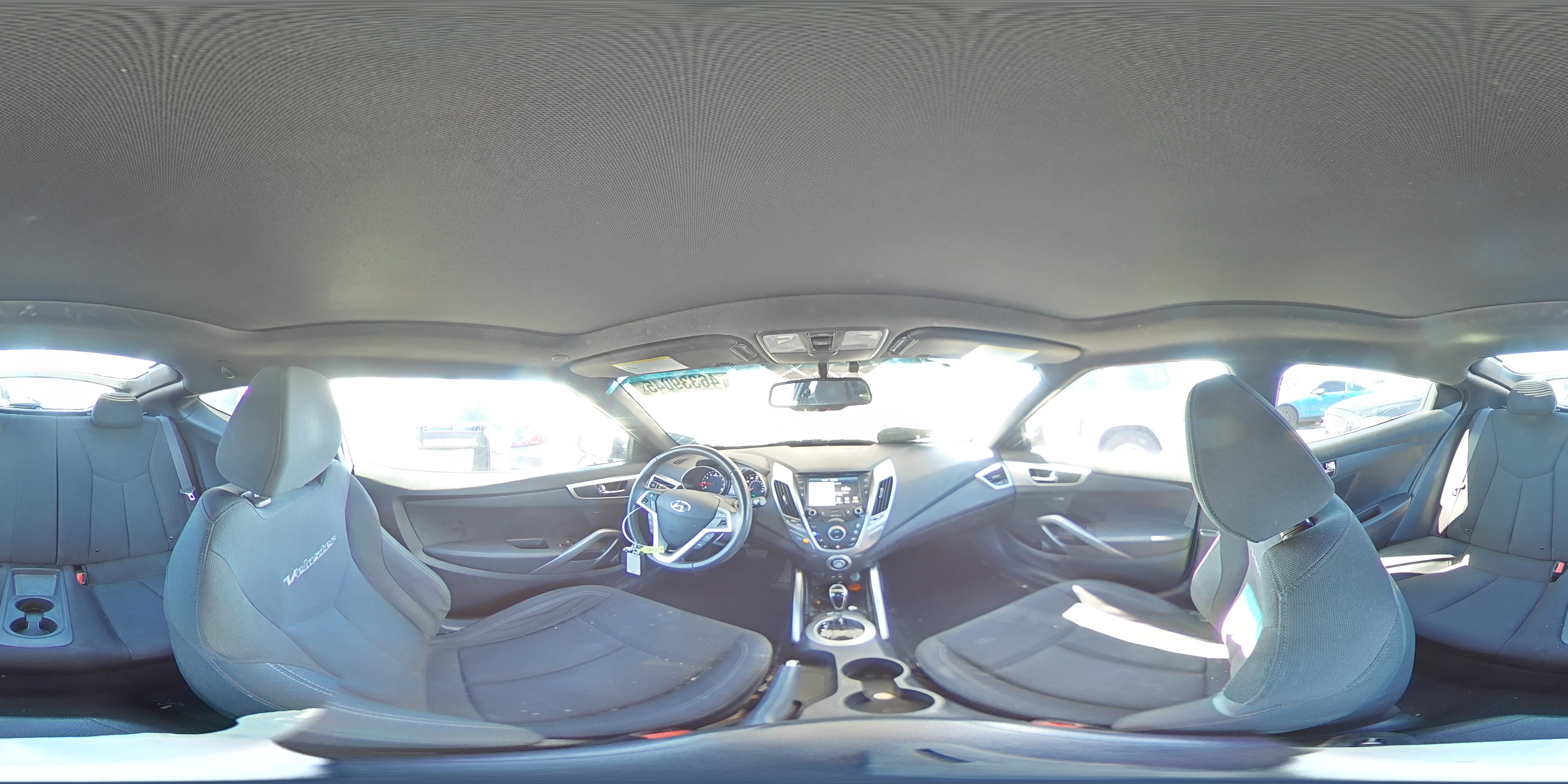 2017 Hyundai Veloster - Image 12