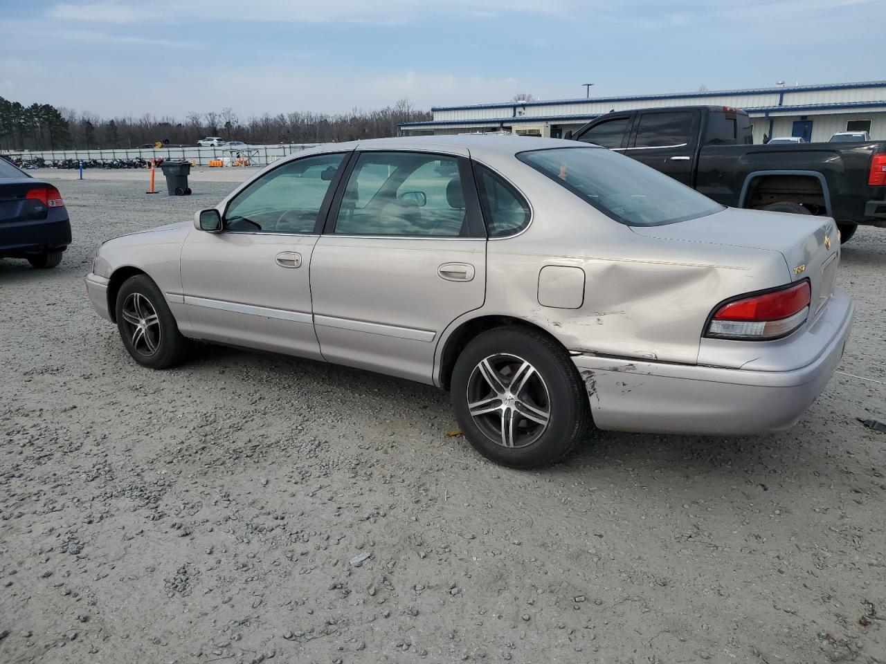 1997 Toyota Avalon - Image 2