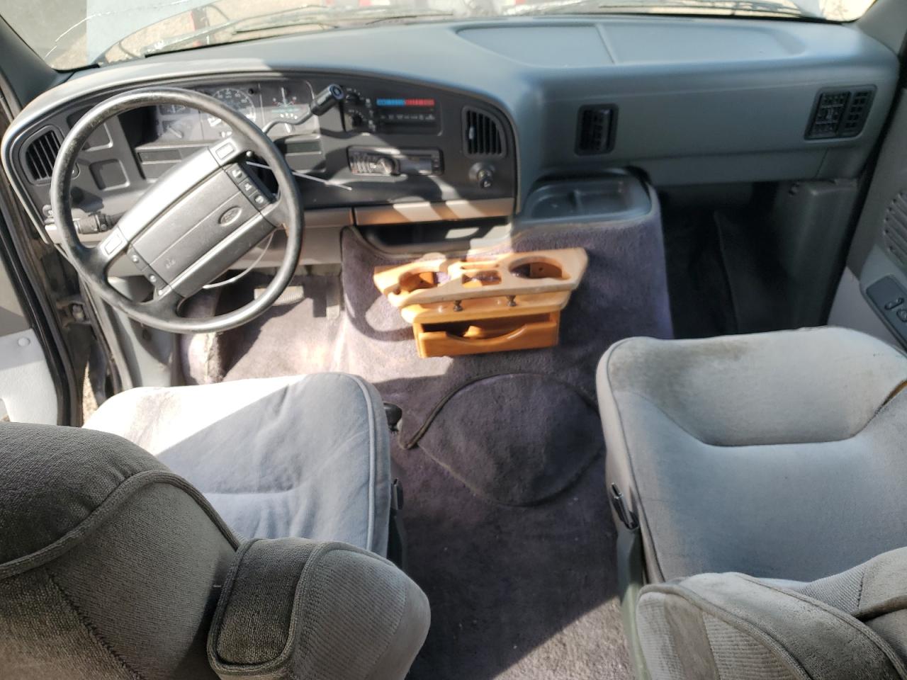 1995 Ford Econoline - Image 8