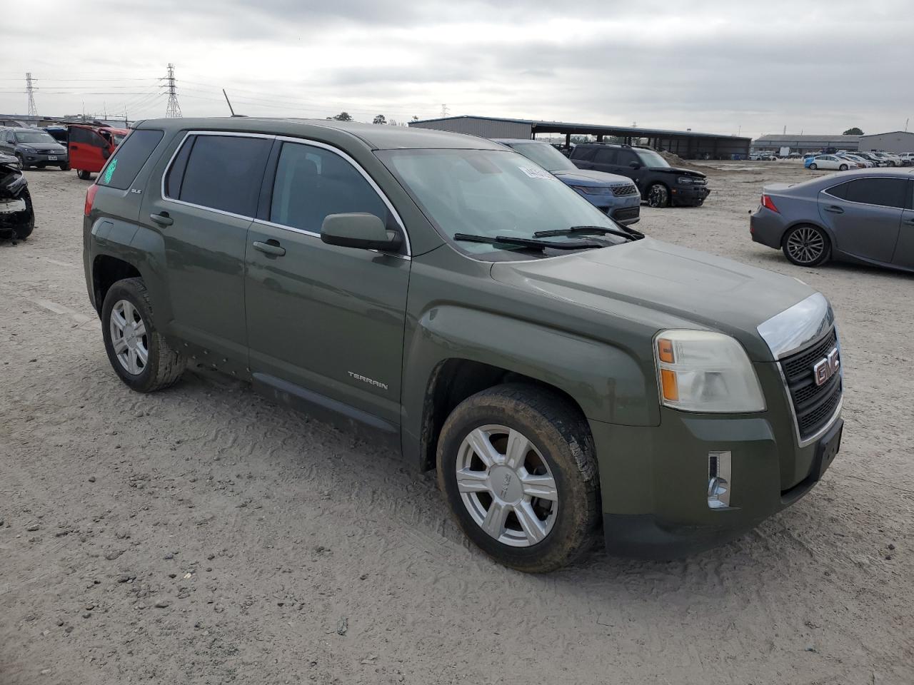 2015 GMC Terrain - Image 4