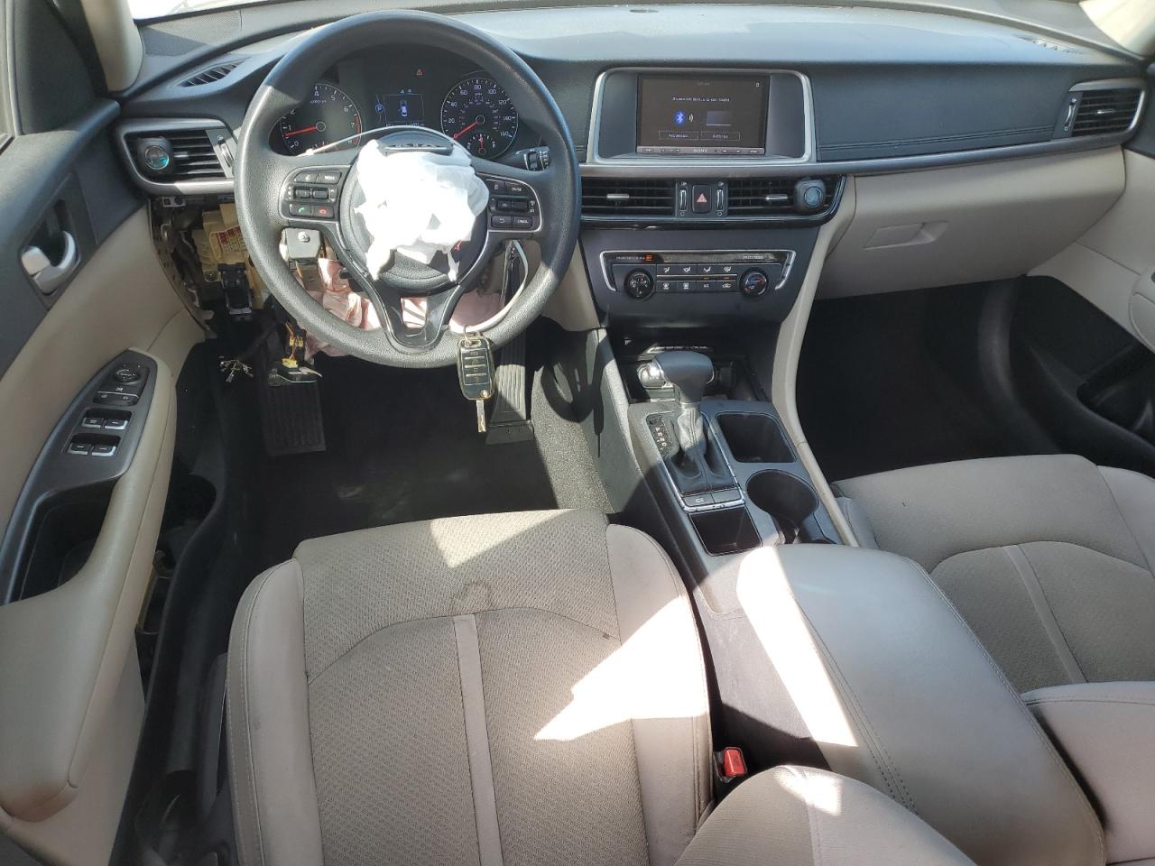 2017 Kia Optima - Image 8