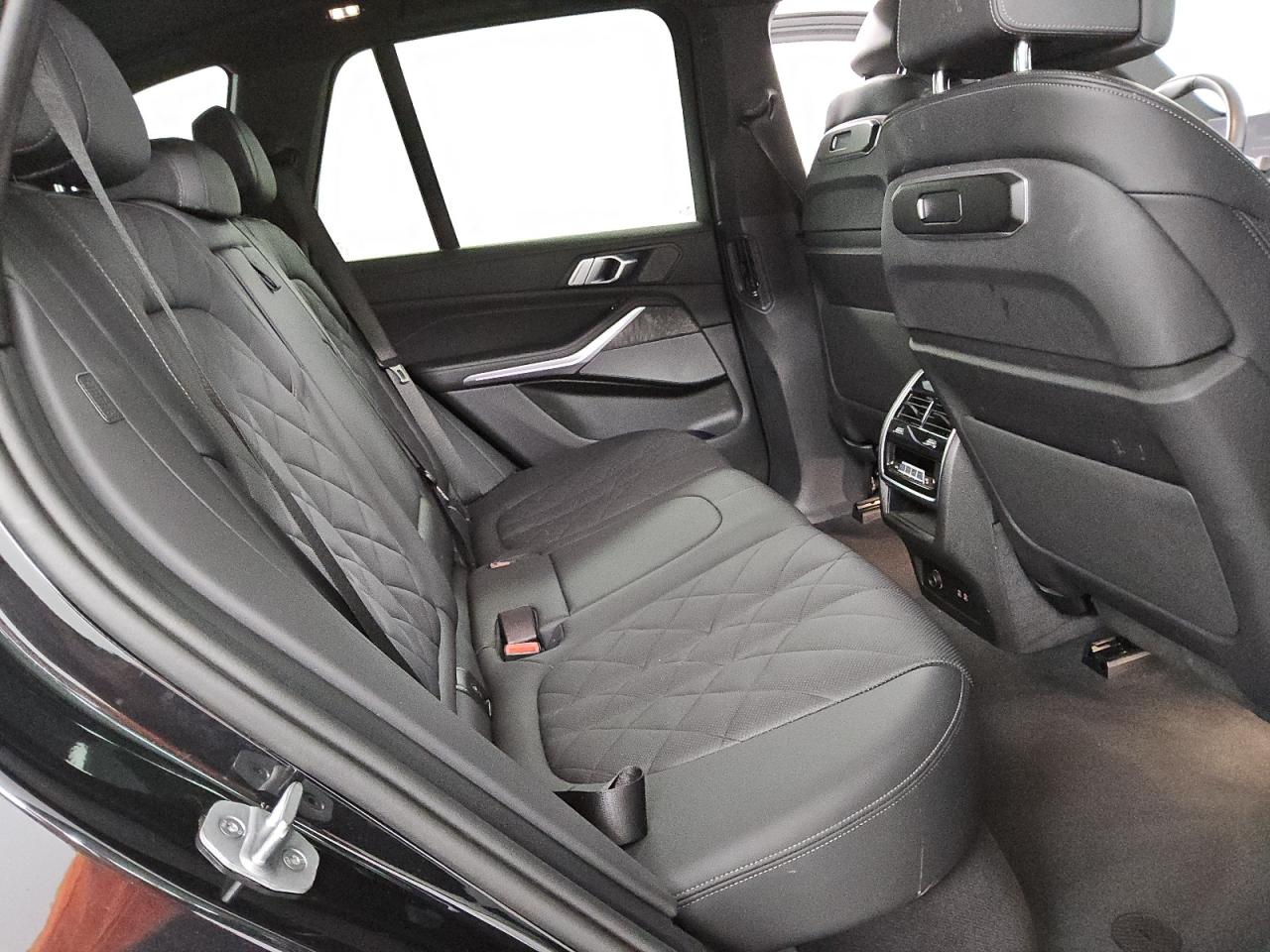 2024 BMW X5 - Image 11