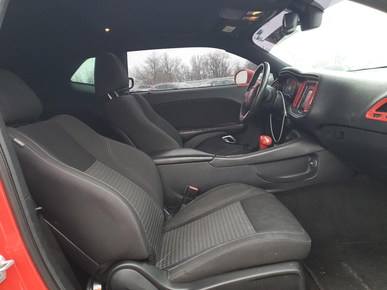 2015 Dodge Challenger - Image 11