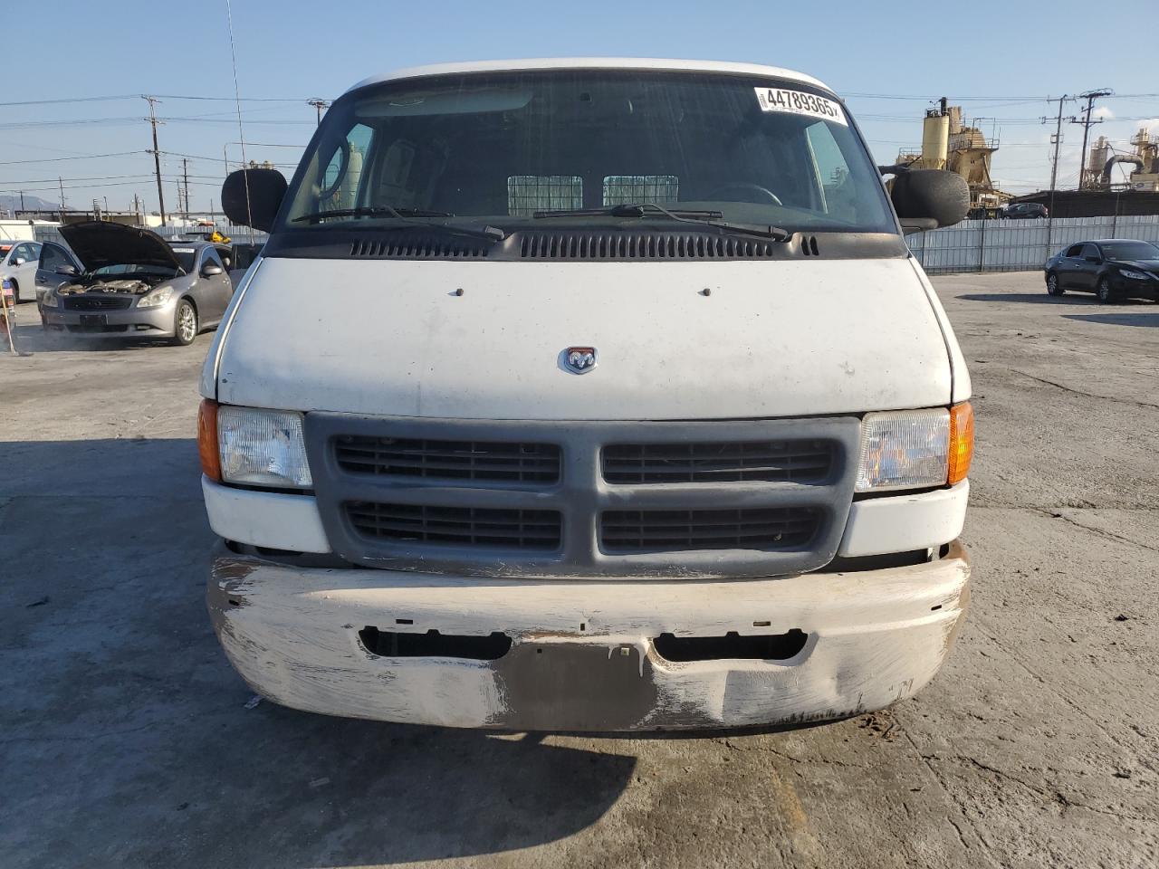 2001 Dodge RAM Van - Image 5