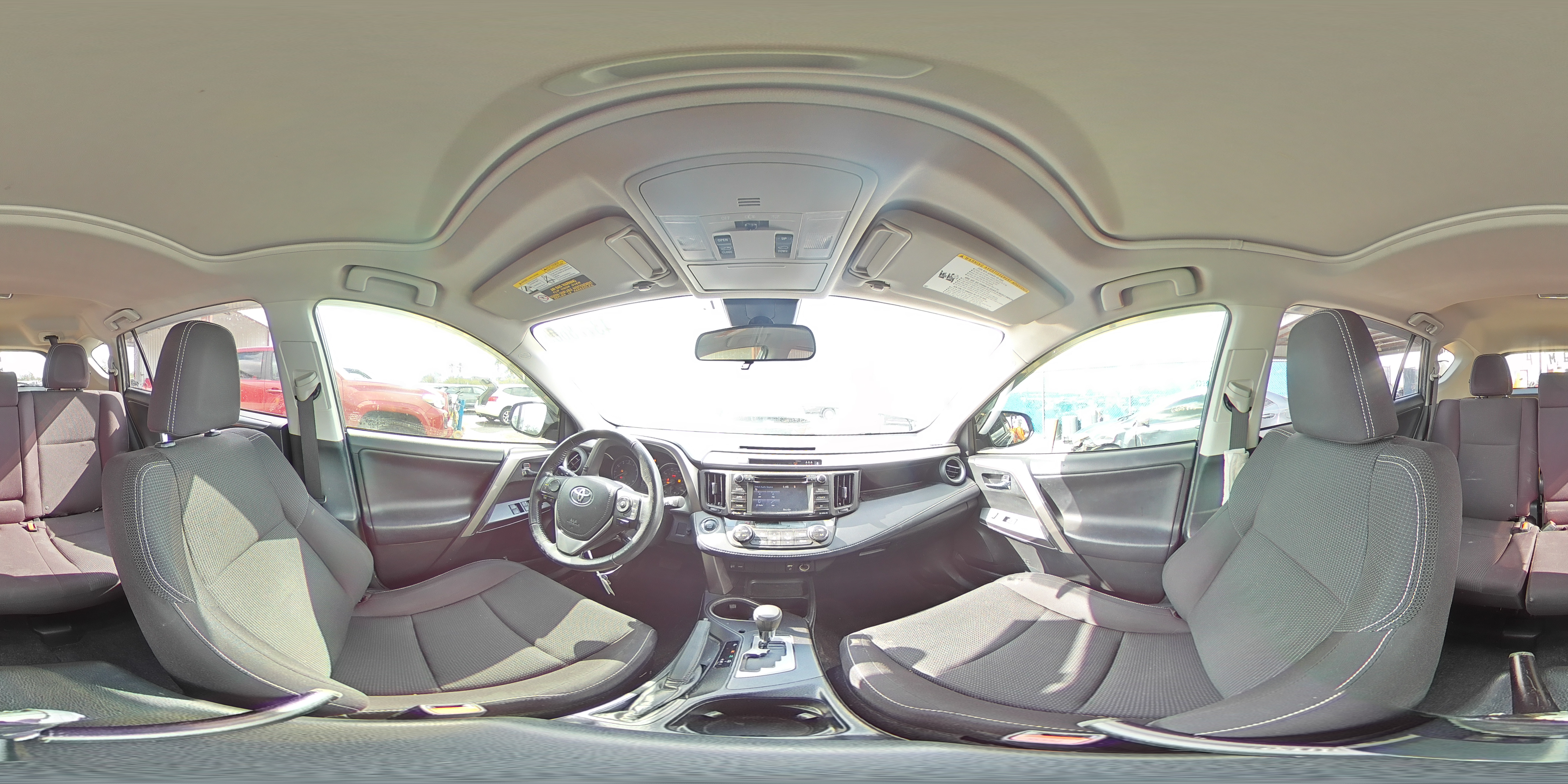 2018 Toyota RAV 4 - Image 15