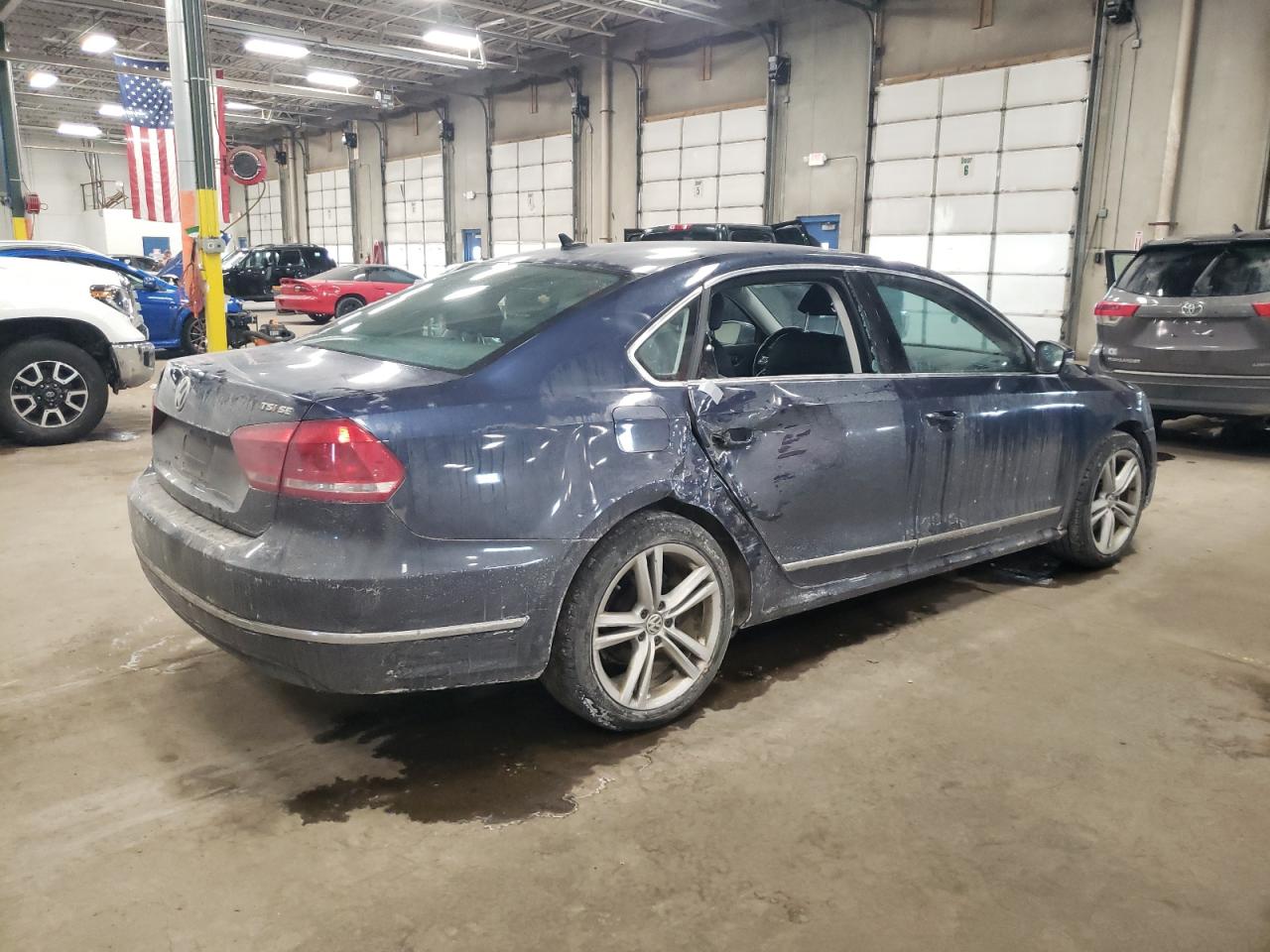 2015 Volkswagen Passat - Image 3