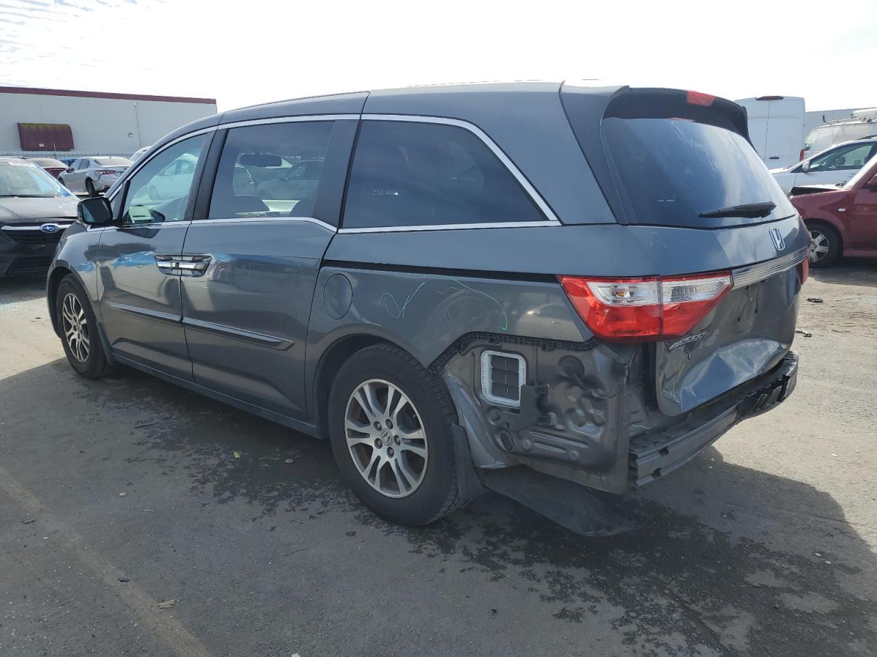 2012 Honda Odyssey - Image 2