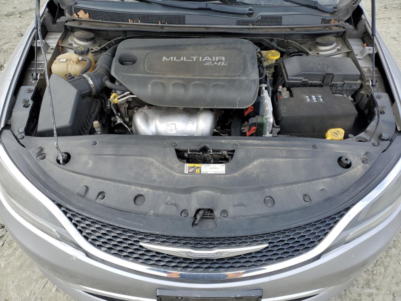 2015 Chrysler 200 - Image 11