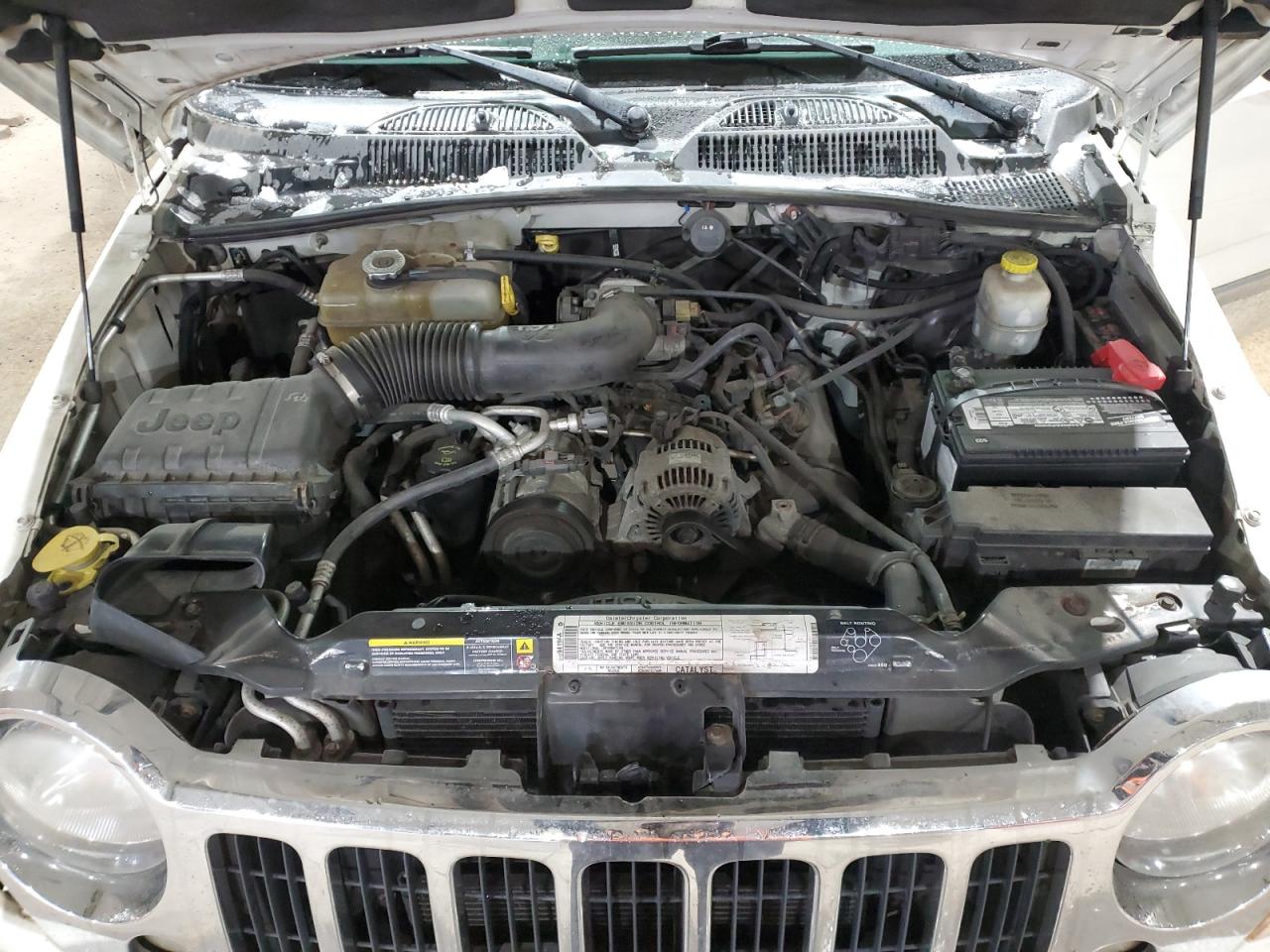2006 Jeep Liberty (North America) - Image 12