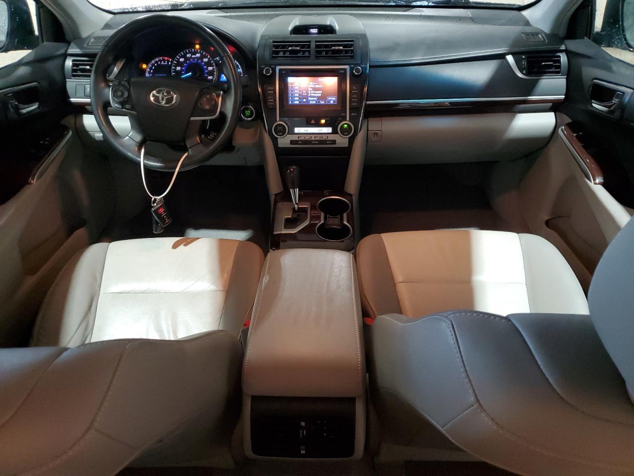 2013 Toyota Camry - Image 8